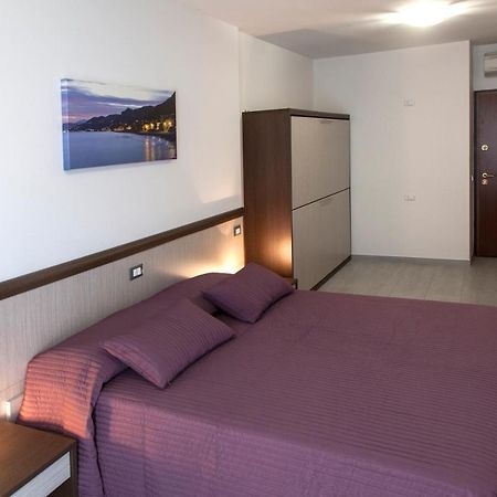 Locanda Brezza Marina Camera Quadrupla Finale Ligure Extérieur photo