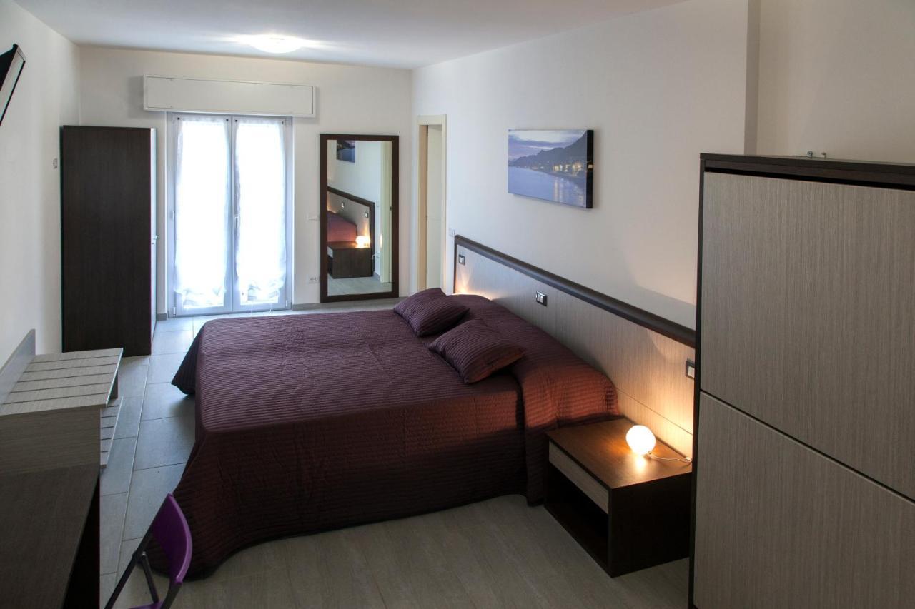 Locanda Brezza Marina Camera Quadrupla Finale Ligure Extérieur photo